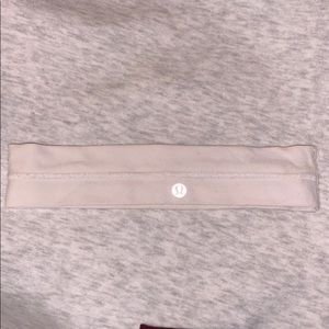 Used Lulu Lemon headband - but elastic is great!